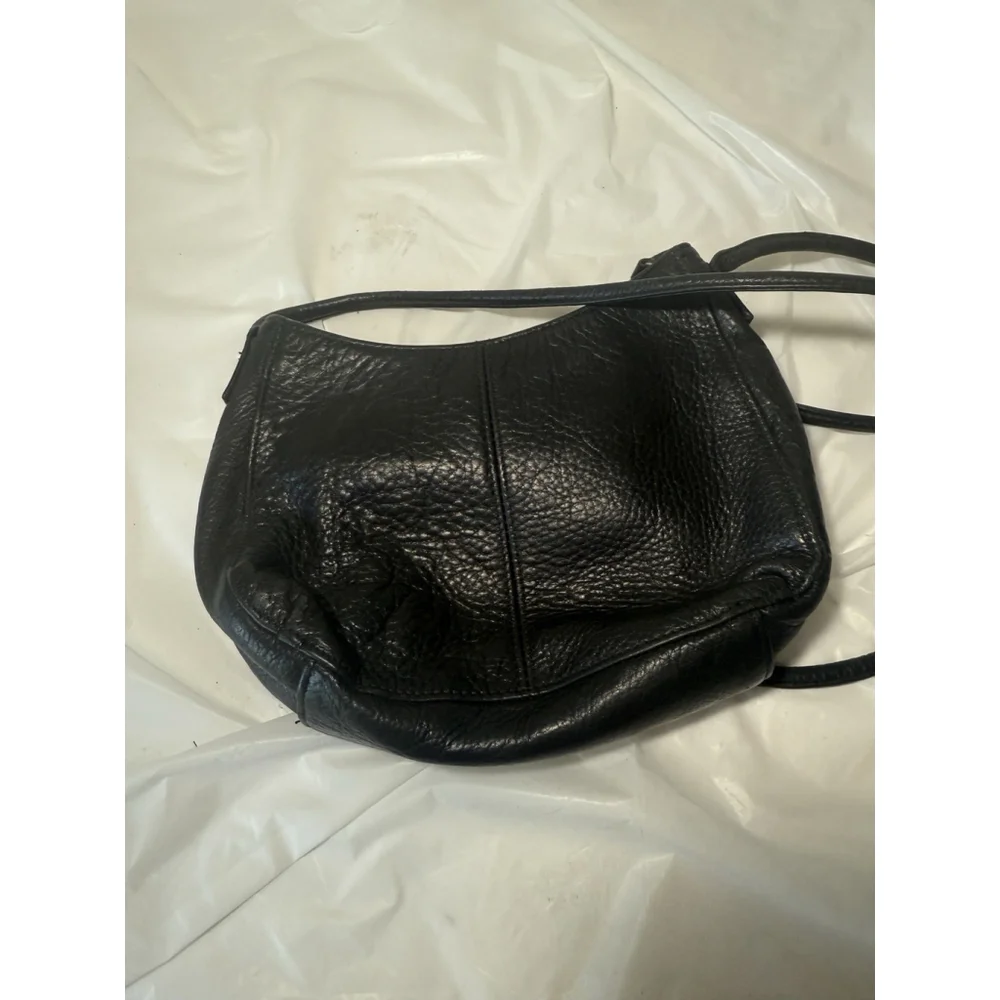 Fossil Vintage Y2K Purse Black Leather Small Crossbody Bag Key Charm